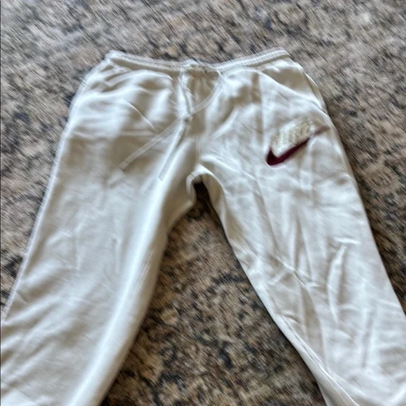 Nike adult Cream Tracksuit Set - Picture 7 of 9